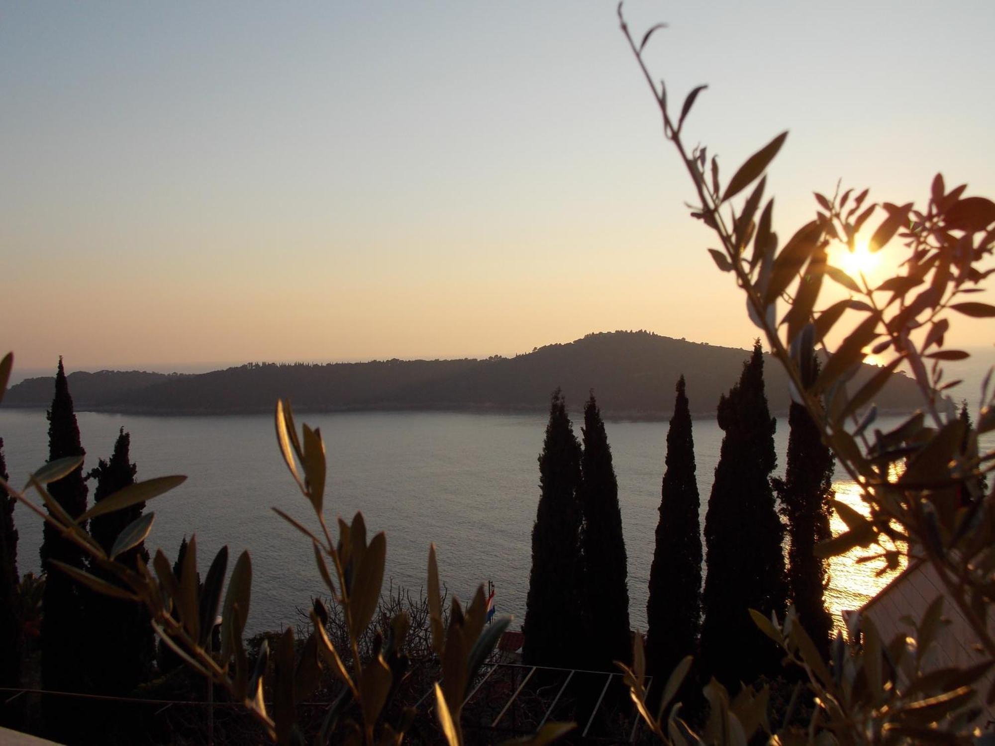 Apartment Matea Zlatni Potok ดูบรอฟนิก ภายนอก รูปภาพ